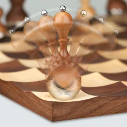 Decorative Objects*Umbra Chess Set - Wobble