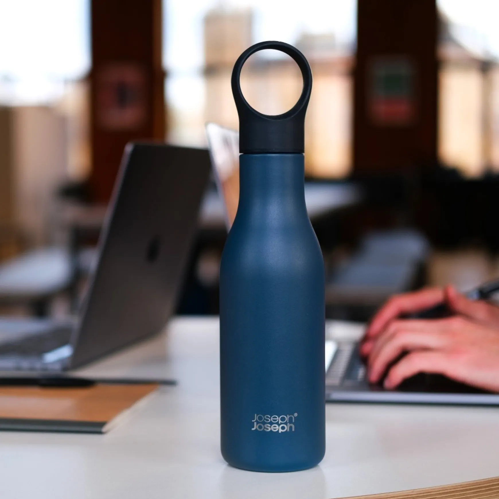 Isothermal Bottles*Danesco Insulated Water Bottle - Blue
