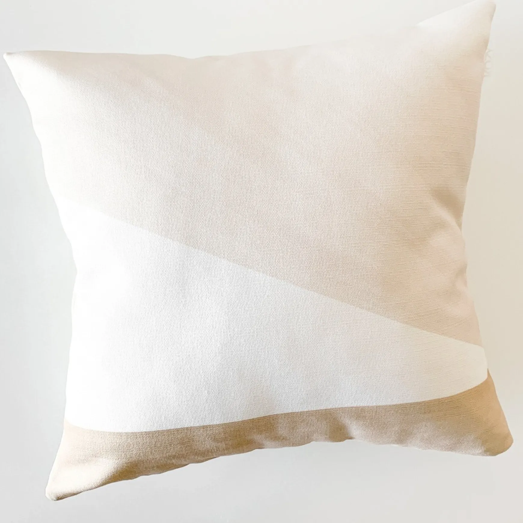 Cushions*Les textiles Patlin Kozy Cushion - 3 Tones