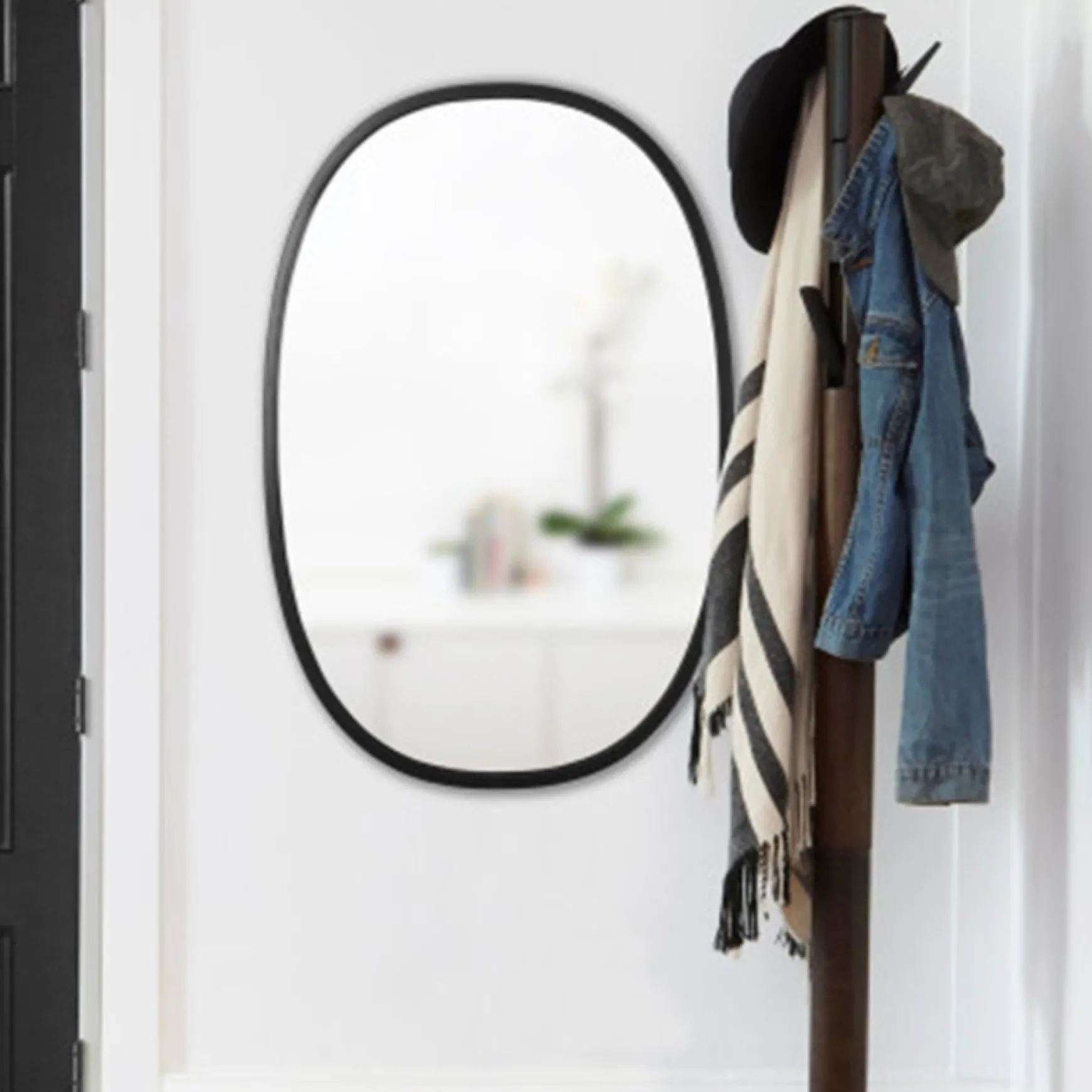 Mirrors*Umbra Oval Mirror - Hub