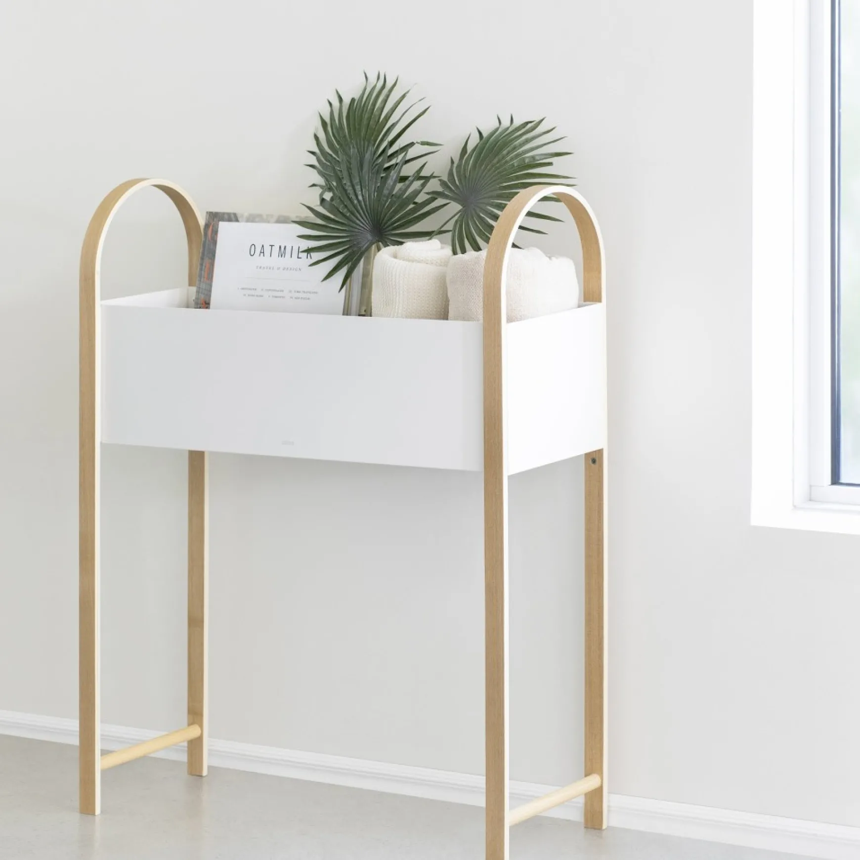 Planters*Umbra Planter - Bellwood
