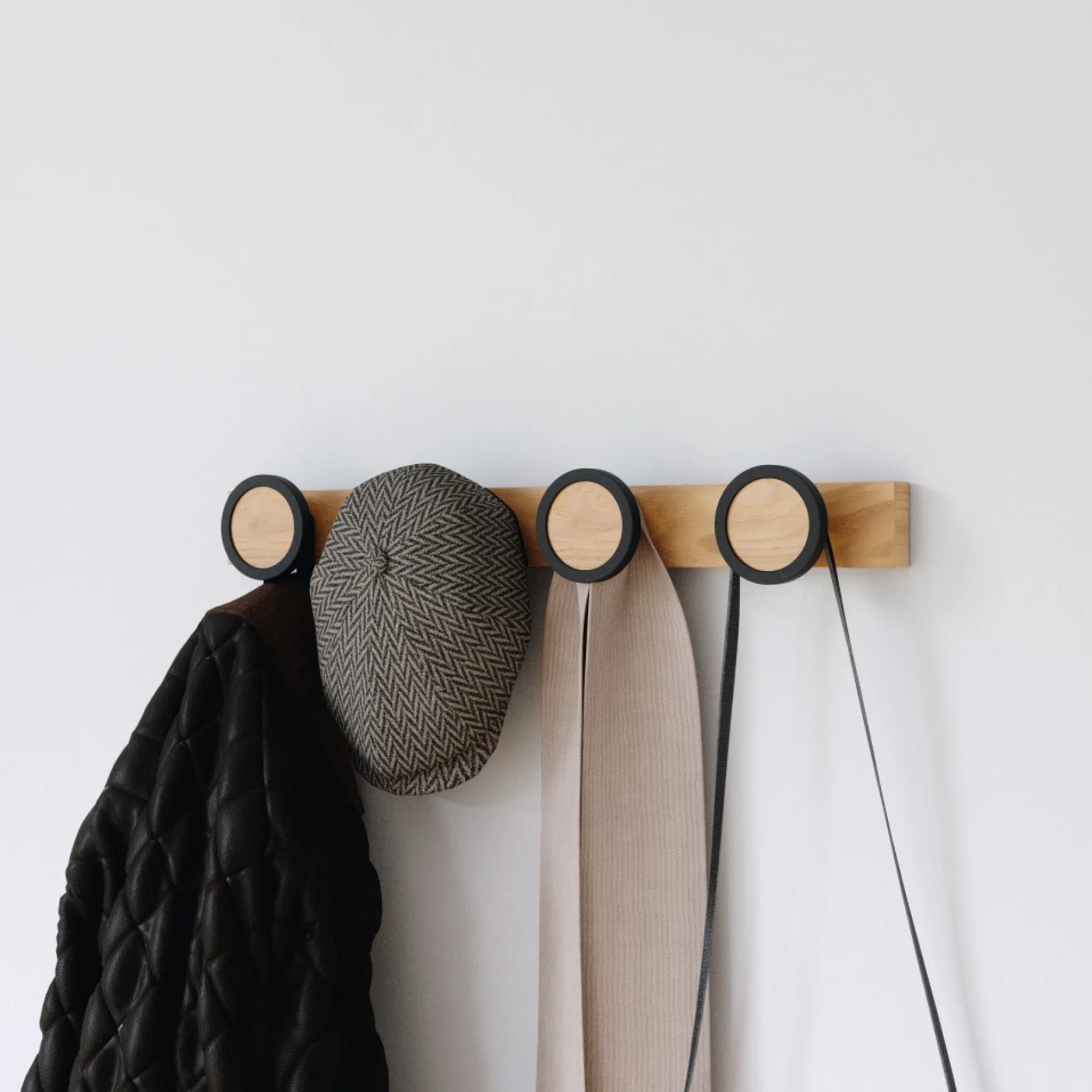 Handles & Hooks*Umbra Rail Hooks - Hub