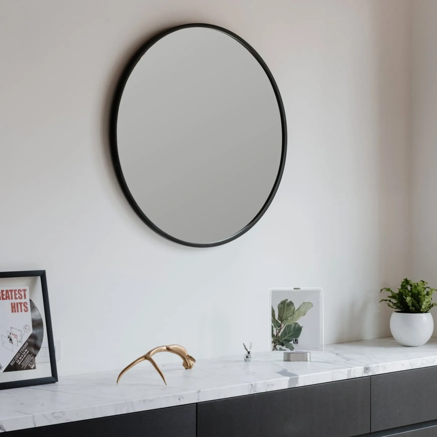Mirrors*Umbra Round Mirror 37" - Hub