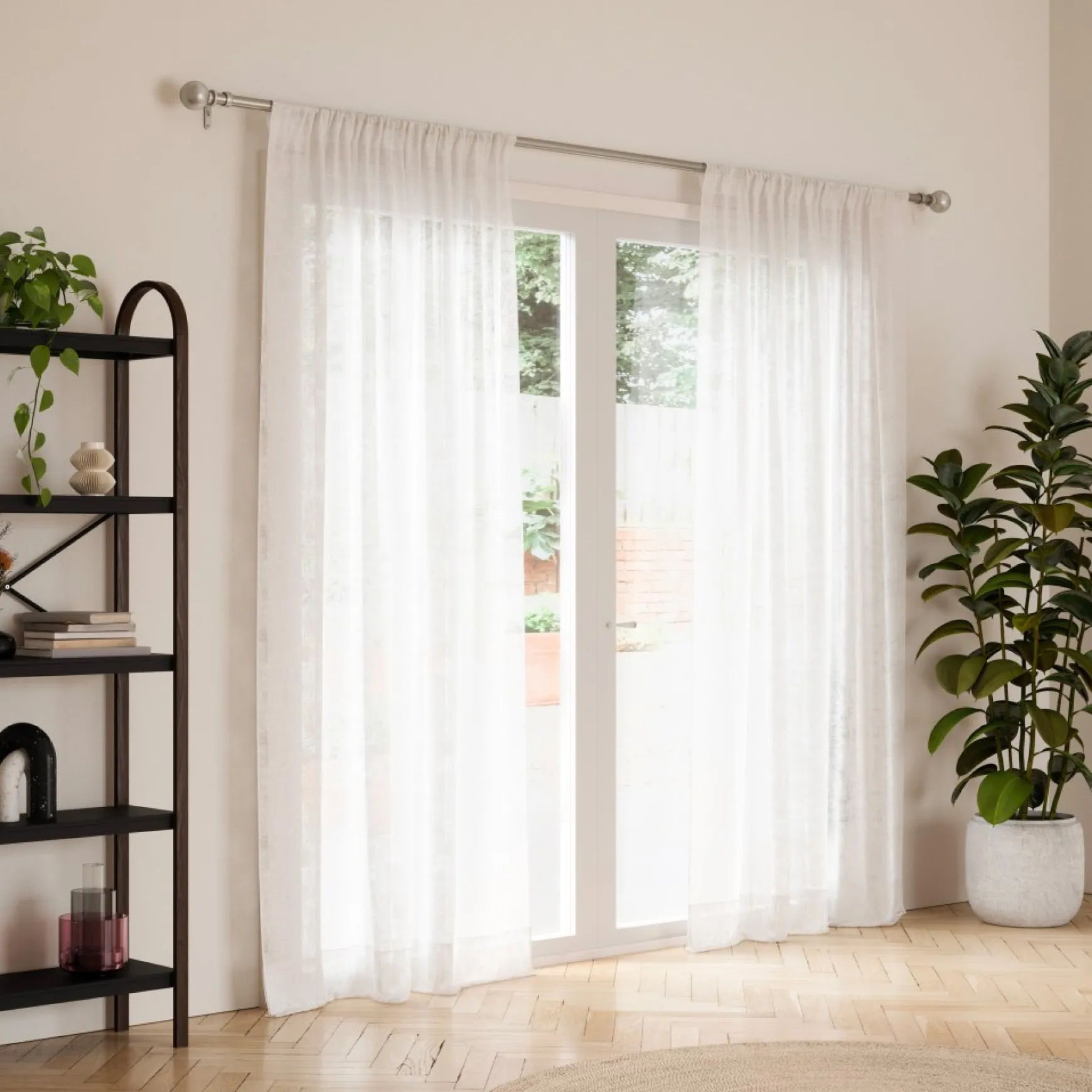 Poles & Curtains*Umbra Silver Curtain Rod - Bolas