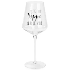 Products With Text*Attitudes Import 2 Wine Glass - Cette Fille Trippe Sur Le Vin